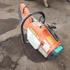 コンクリートカッター　エンジンカッター　スチール　コンクリート切断　建設機械　ハンドカッター