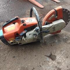 コンクリートカッター　エンジンカッター　スチール　コンクリート切断　建設機械　ハンドカッター