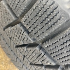 80ヴォクシー 後期ハイブリッド ホイール付スタッドレス