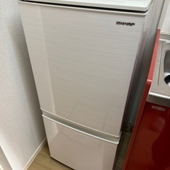 【引取決定】冷蔵庫　冷凍庫　SHARP　2020年製　137L【...