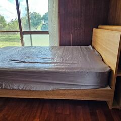ダブルベッド / double bed