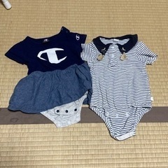 ベビー服（size70）５着、スタイ５枚のブランドなどまとめて