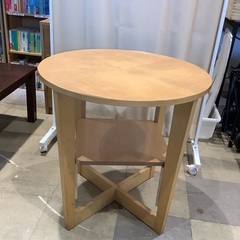 丸テーブル（木製）