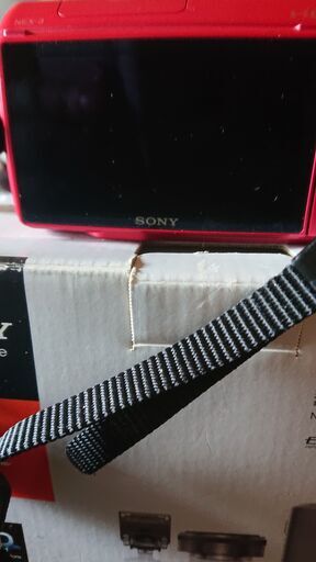 SONY NEX−3 レッド　16mm 2.8 単焦点レンズセット　ミラーレス一眼レフカメラ