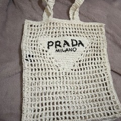 PRADAみたいなノーブランド　バッグ