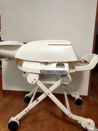 電動ハイローチェア(Combi)ルシエス