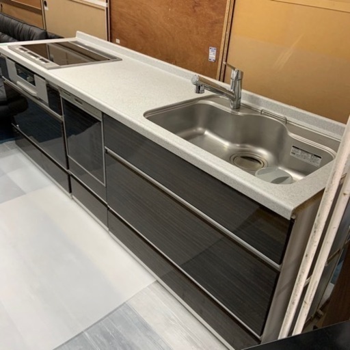 2019年製　システムキッチン　鏡面　ダークブラウン　W2410
