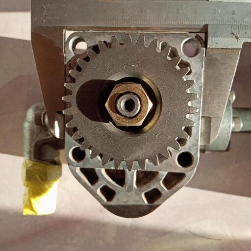 ユンボ古河FH11油圧ポンプ中古品 ユンボ古河FH11油圧ポンプ中古品