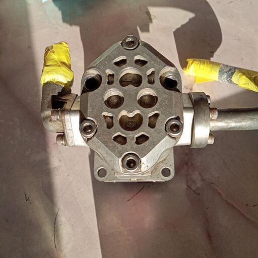 ユンボ古河FH11油圧ポンプ中古品 - その他 