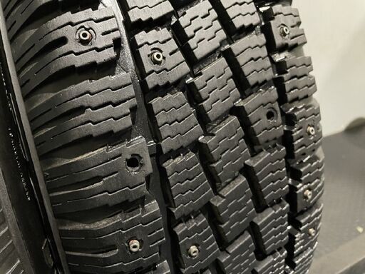 HANKOOK ZOVAC HPW401 225/60R16 16インチ スパイクタイヤ 4本 バリ溝