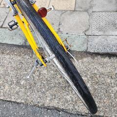 🎉🎉　ＷＥＥＫＥＮＤ　ＢＩＫＥ　クロスバイク　７００ｘ２８ｃ　７変速　フレーム　アルミ　黄色　配達可能