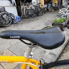 🎉🎉　ＷＥＥＫＥＮＤ　ＢＩＫＥ　クロスバイク　７００ｘ２８ｃ　７変速　フレーム　アルミ　黄色　配達可能