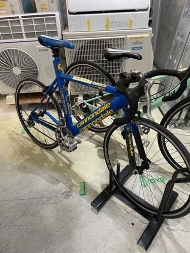 値下げしました！配達可【ロードバイク　自転車】【キャノンデール　Canondale】クリーニング済み【管理番号10612】