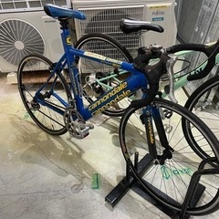 値下げしました！配達可【ロードバイク　自転車】【キャノンデール　...