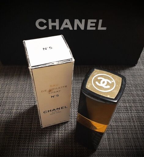 CHANEL(シャネル) No.5 オードトワレ 50ml 香水