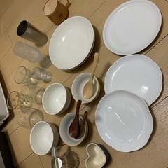 食器22個セット【お皿・お茶碗・グラス・スプーン】