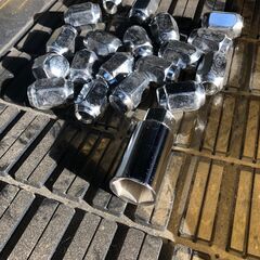 スタッドレスアルミホイール4本セット ナット付き しっかり山あり マツダCX-8に使用していました