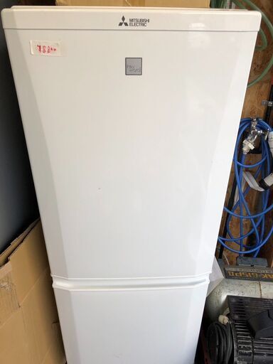 ☆中古￥8,800！MITSUBISHI　148㍑2ドア冷蔵庫　家電　2016年製　MR-P15EZ-KW1型　幅48㎝ｘ奥行60㎝ｘ高さ122㎝　【BK268】
