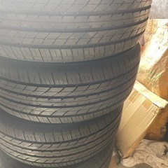 TOYOトランパスR30 4本新古品800km使用235/50R...