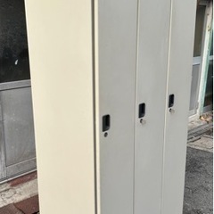 LION スチールロッカー 幅900×奥500×高1790 鋼板 オフィス 大阪