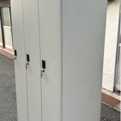 LION スチールロッカー 幅900×奥500×高1790 オフィス 大阪発