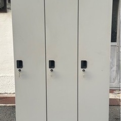 LION スチールロッカー 幅900×奥500×高1790 オフィス 大阪発