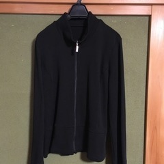 黒のストレッチジャケット　