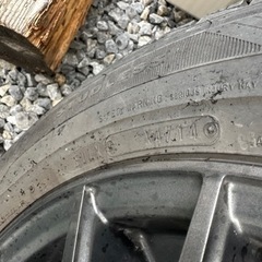 スタッドレスタイヤ🛞　ホイル付き