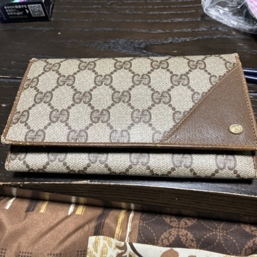 GUCCI長財布がま口