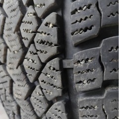 ヨコハマ　ジオランダー　スタッドレス　タイヤ