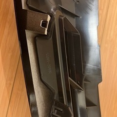 エスティマ　フロントグリル