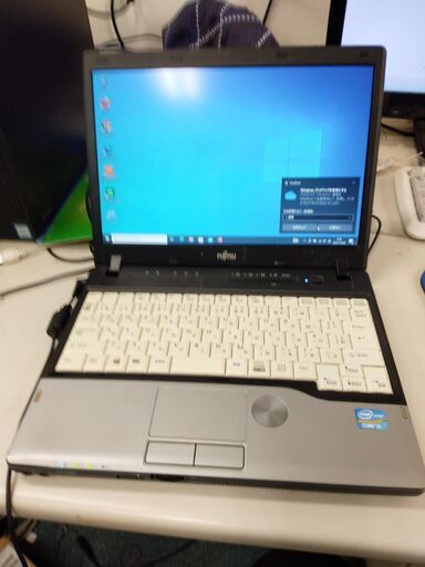 LIFEBOOK P772/G Corei5 4GBメモリ　120GB　SSD　DVD　WiFI内蔵モバイルノートPC