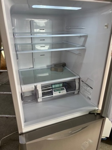HITACHI 冷蔵庫　R-S2700FV 2016年製