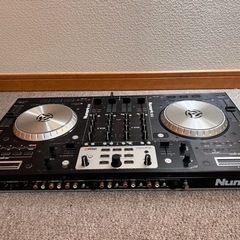 取引者決定」DJ Numark NS6