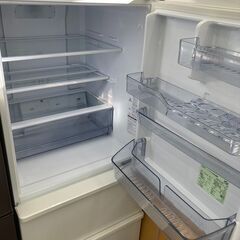 ｱｸｱ　3ﾄﾞｱ冷蔵庫　HG-1362