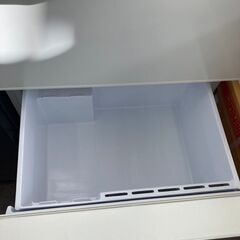 ｱｸｱ　3ﾄﾞｱ冷蔵庫　HG-1362