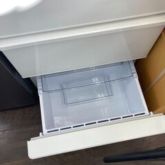 ｱｸｱ　3ﾄﾞｱ冷蔵庫　HG-1362