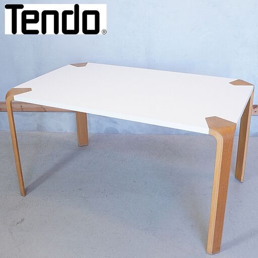 Tendo(天童木工)より建築家 坂倉準三の研究所がデザインしたAntler(アントラー) ダイニングテーブルです！成型合板で作られた4人用の食卓はシンプルなデザインとナチュラルな雰囲気が魅力♪DK441