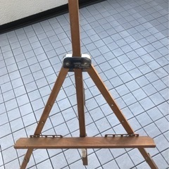 引取限定】美術学生必見 HOLBEIN ホルベイン 電動イーゼル【小倉南区