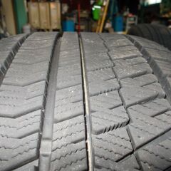 18インチスタッドレスタイヤ４本