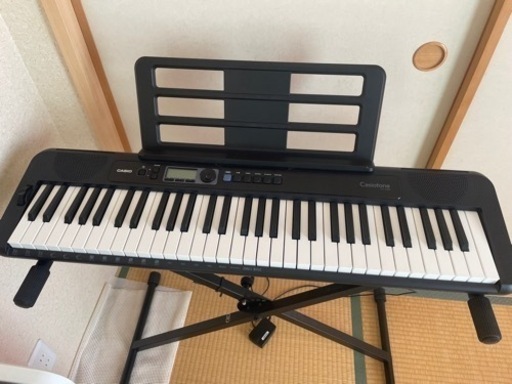 スタンド付き　キーボード　強弱表現ができます！