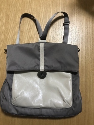 ※値下げしました　アニエスベー　2way 斜めがけとリュックにもなります　12000円→9000円