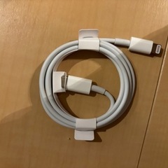 iPhone Lightningケーブル　充電器