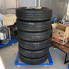 【中古・倉庫保管品】ホイール付6本セット  トーヨー DELVEX M134 205/80R17.5 120/118L LT6