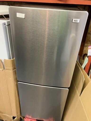 ☆中古￥12,800！Haier　148㍑2ドア冷蔵庫　家電　2019年製　JR-XP2NF148F型　幅50㎝ｘ奥行60㎝ｘ高さ128㎝　【BK275】
