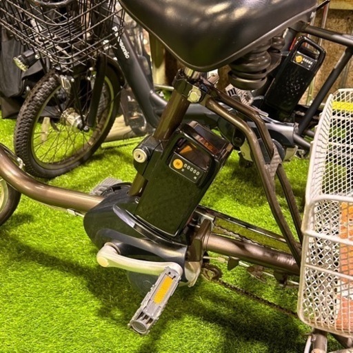 前18/後16インチ電動アシスト三輪車 Panasonic ビビ ライフ BE-FU831