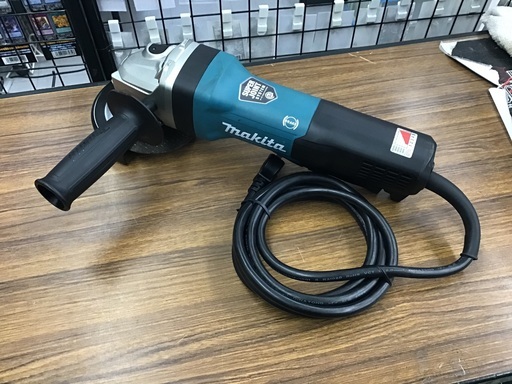 makita 125mmディスクグラインダ GA5093 2023年製
