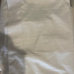 日本製　シンプルの白いカーテン　二枚セット