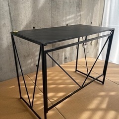 折りたたみテーブル（W100cmD50cmH75cm）