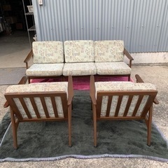 ソファ マルニ家具 三人掛けソファ(分割可能) 1人掛けソファ ２脚 レトロ風 ソファ マルニ家具 三人掛けソファ(分割可能) 1人掛けソファ 2脚 レトロ